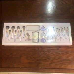 Grand Luxe makeup kit